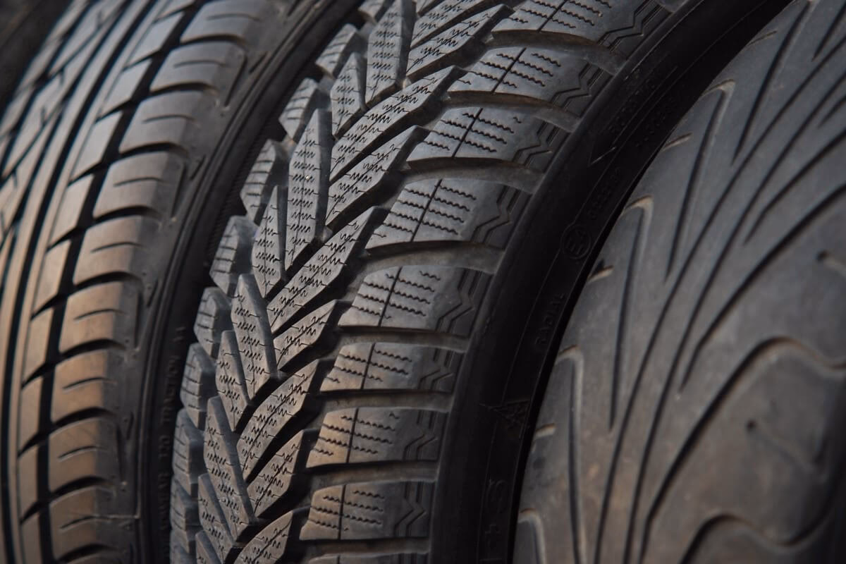 Jak rozpoznać oponę zimową?
