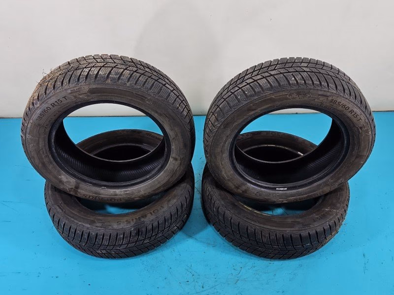 Jaka jest średnia ocena opony?